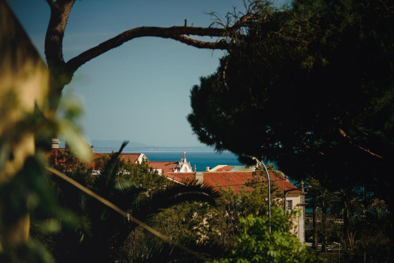 A House In Estoril - Adults Only Hotel Eksteriør billede View of the town